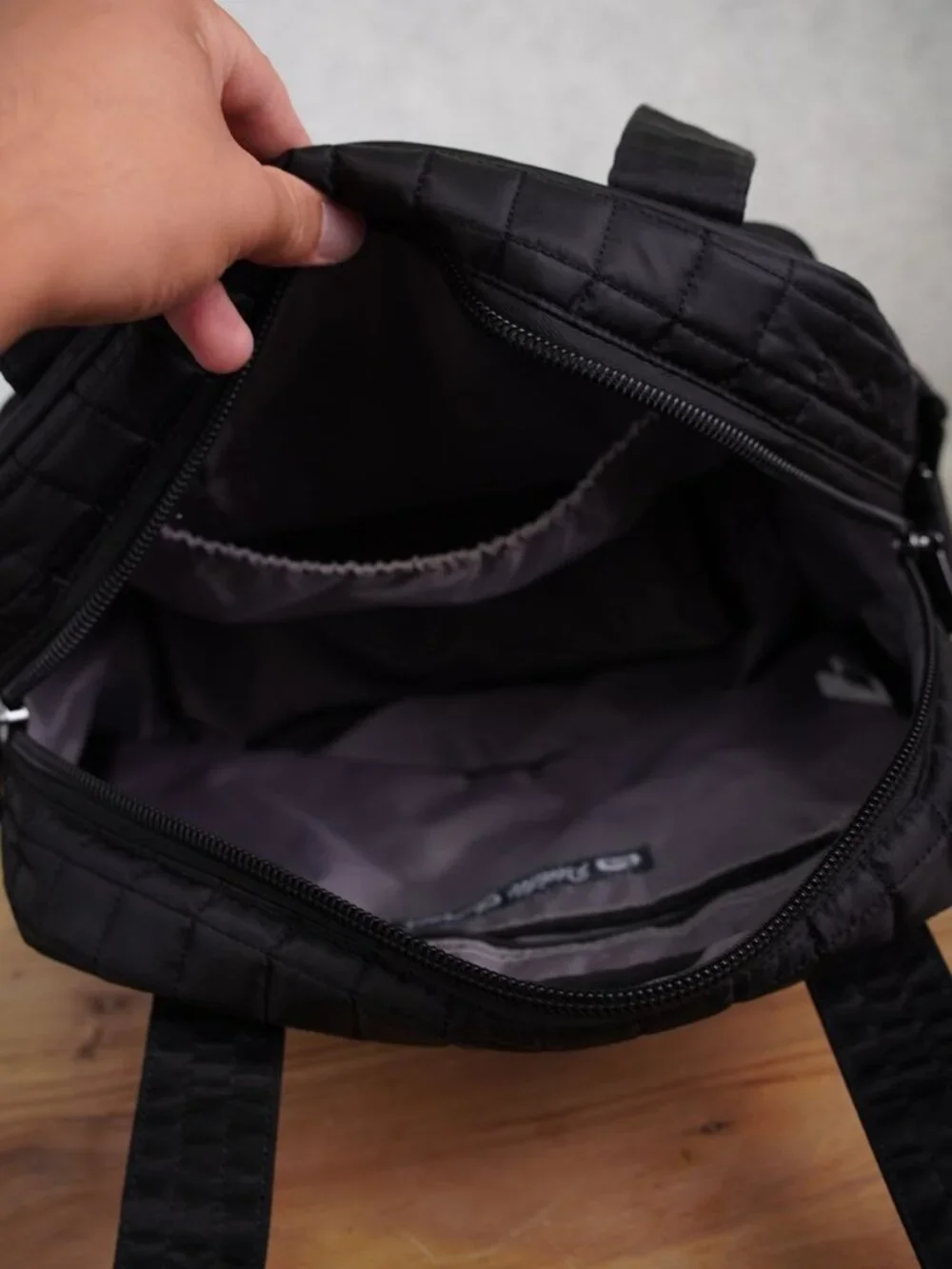 Lug Puddle Jumper Quilted Tote Bag Black Overnight Travel Gym Bag Multi Pockets